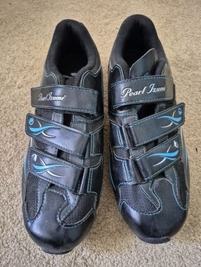 Pearl Izumi Women's Black Cycling Shoes with Teal Trim
